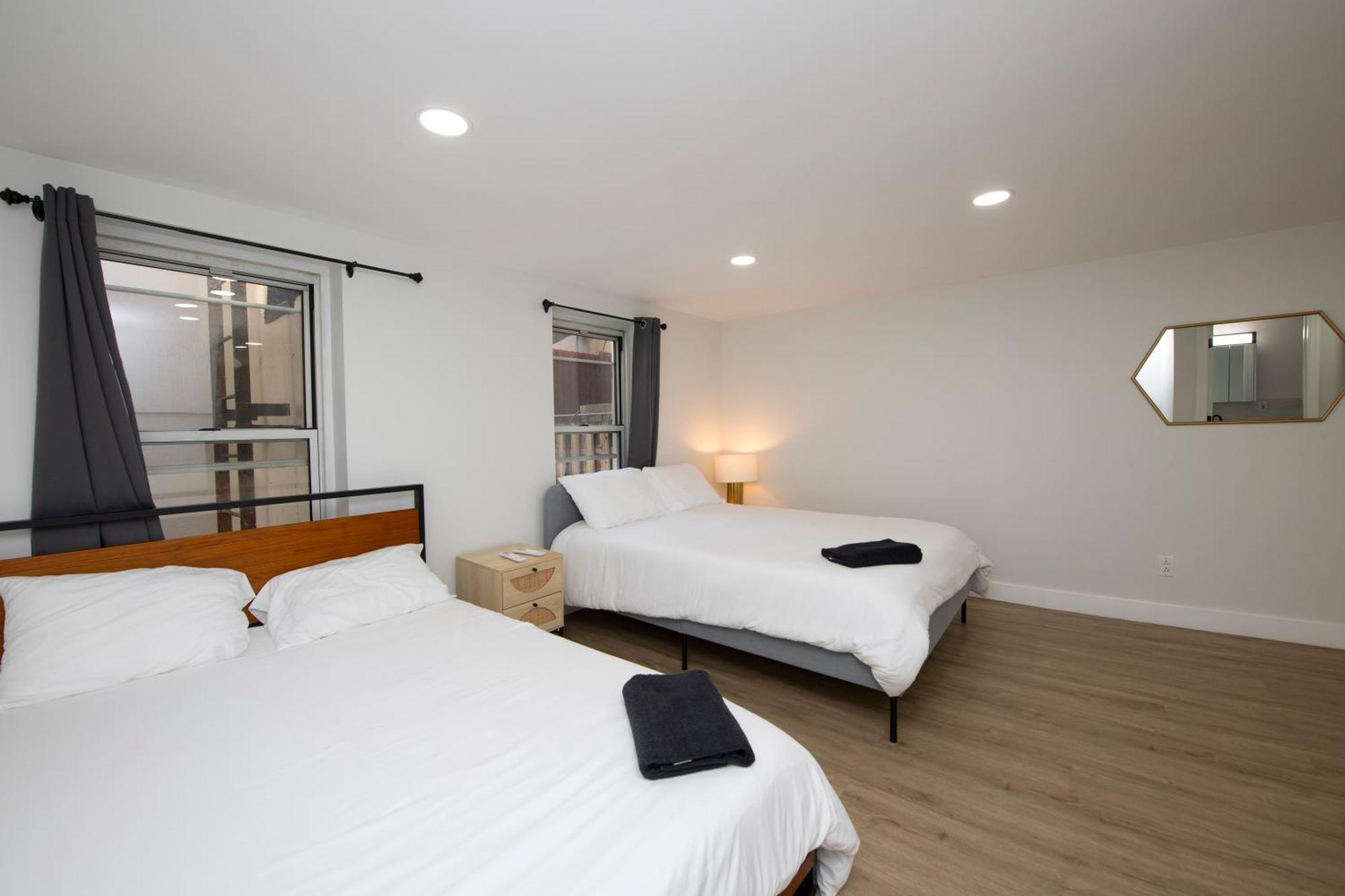 Sophisticated 4 Bedroom Duplex With Private Rooftop * New York